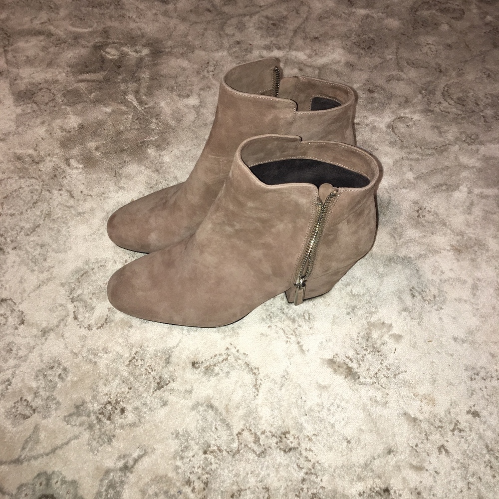 1 STATE Jacend Zip Bootie Never Worn